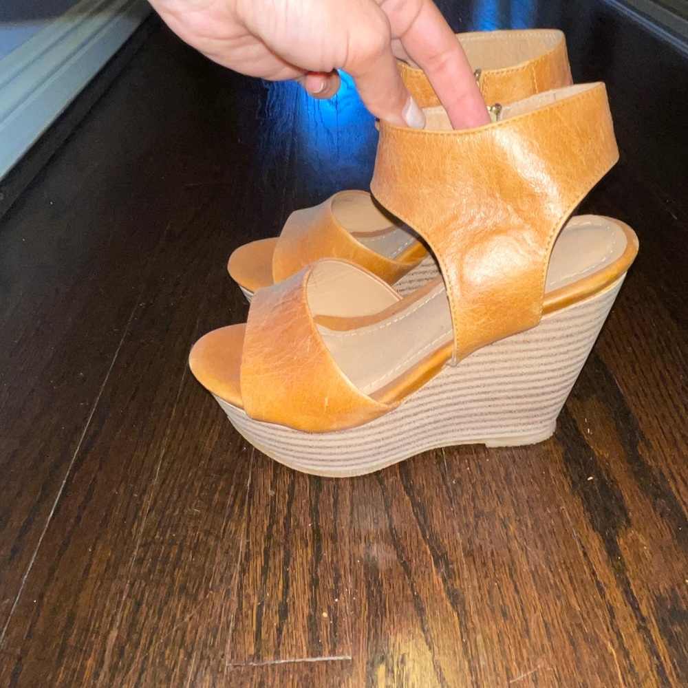 LF dark brown side zip platform size 6 WORN ONCE